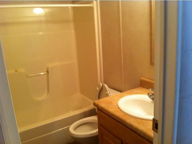 1st image of 938 Anthony Ln