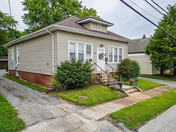 2nd image of 206 W White St