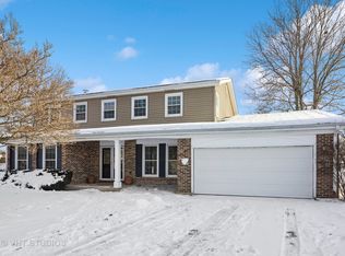 23W431 Moraine Ct, Naperville, IL 60540