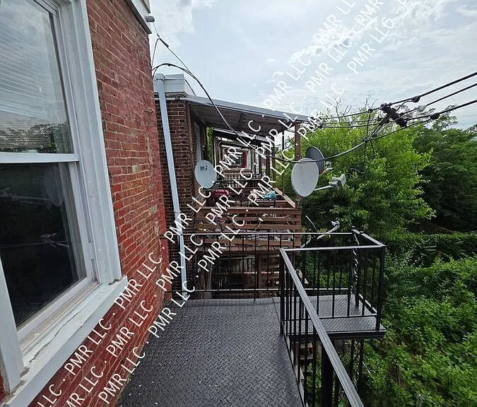 5820 Lansdowne Ave #2 — Photo 34
