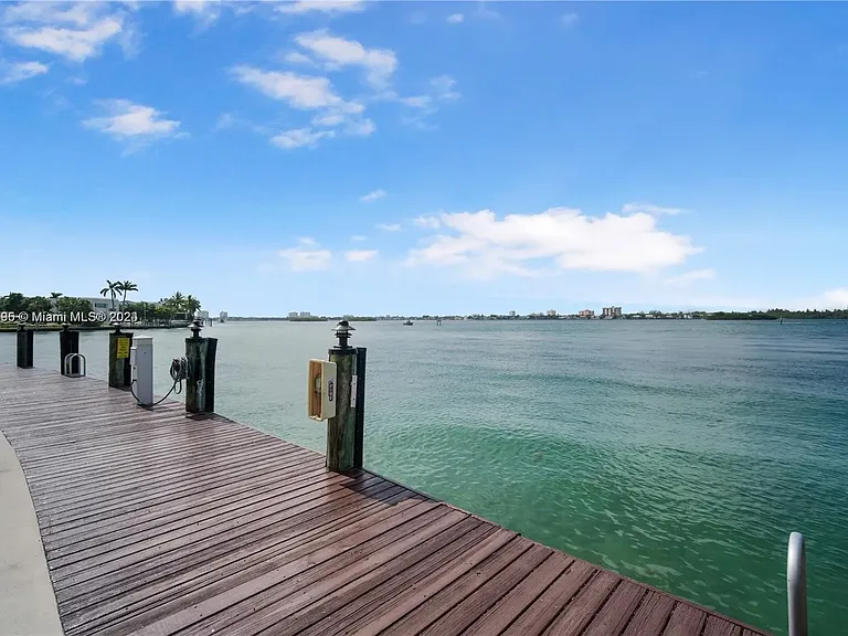 10350 W Bay Harbor Dr #3E — Photo 2