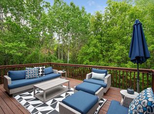 9822 Windsor Ter, Eden Prairie, MN 55347