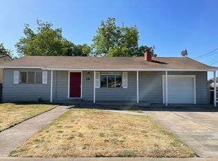 1011 W H St, Oakdale, CA