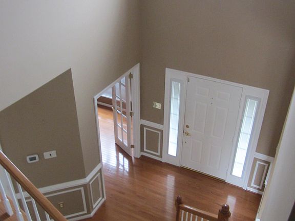 5th image of 1057 Wales Dr