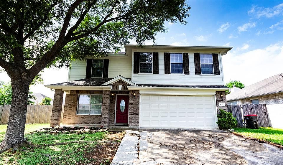 1st image of 8218 Alannah Lagoon Dr