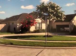 2450 Kinsdale Ave, Dickinson, TX 77539