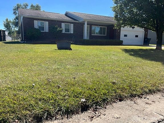 2nd image of 706 Lynwood Ct