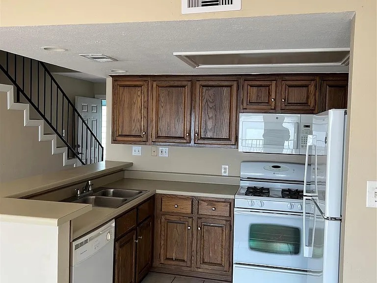 7041 Kingston Cove Ln #253 — Photo 8