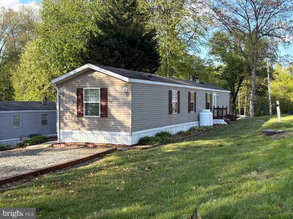13 Wood Dr, Nottingham, PA 19362