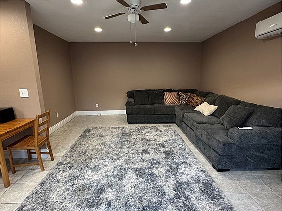 3rd image of 117 N Harbor View Ave #117