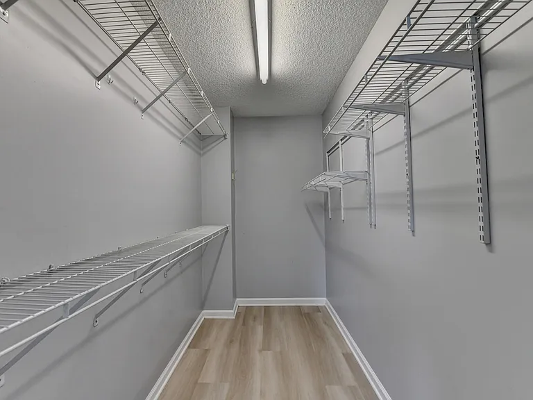 6125 Pattingham Dr — Photo 30