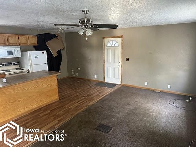2nd image of 207 N Gilmore St