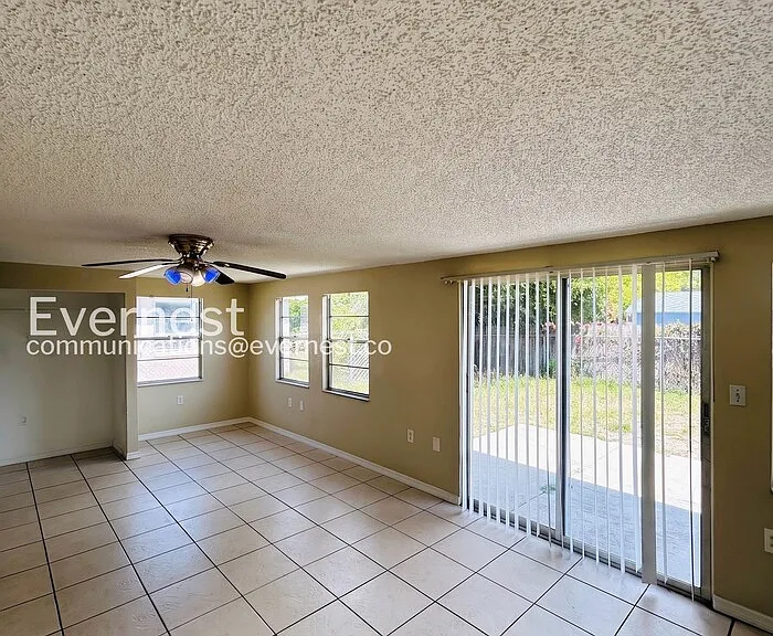 9130 Chatam Ln — Photo 5