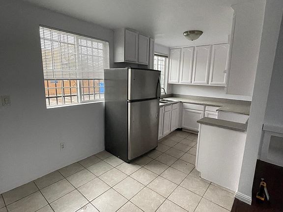 2nd image of 5903 Crenshaw Blvd #A