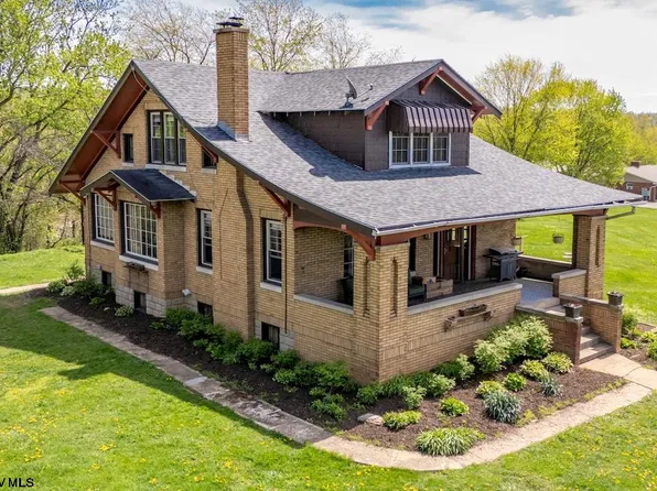 1042 Fort Martin Rd, Maidsville, WV 26541
