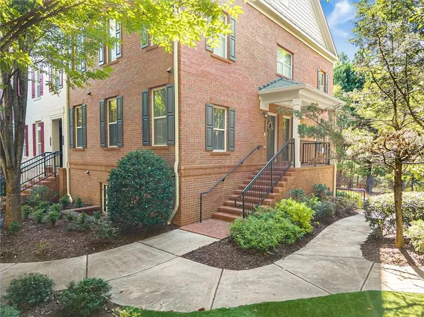 881 Perennial Dr, Sandy Springs, GA 30328
