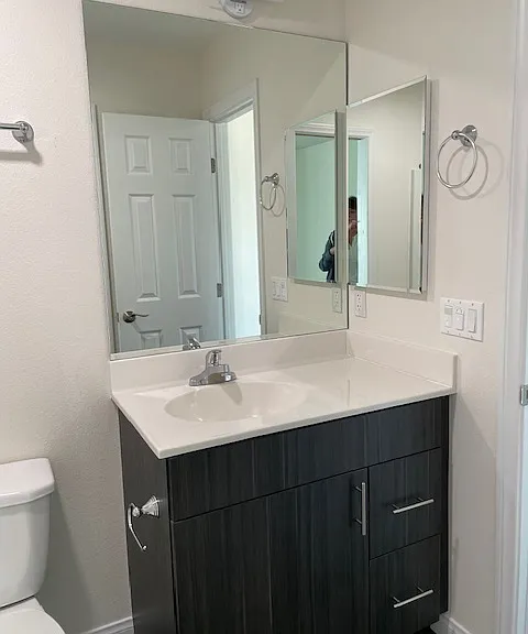 51 Oaklawn Ave #2 — Photo 10