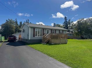 281 Park Rd, Florence, NS B1Y 1N3