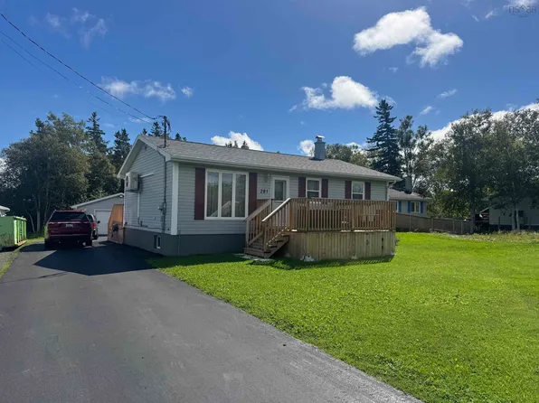 281 Park Rd, Florence, NS B1Y 1N3
