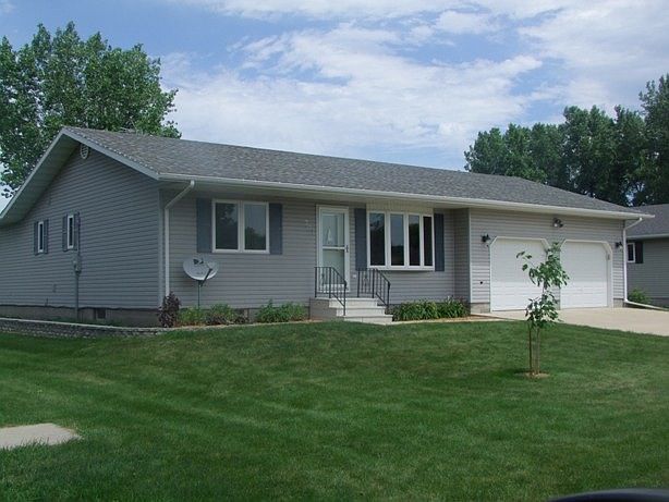 1st image of 701 Maywood Dr