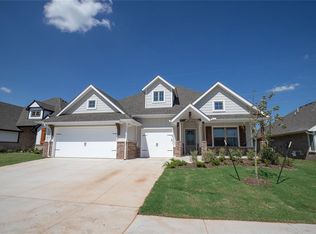 8409 Mountain Oak Dr, Edmond, OK 73034