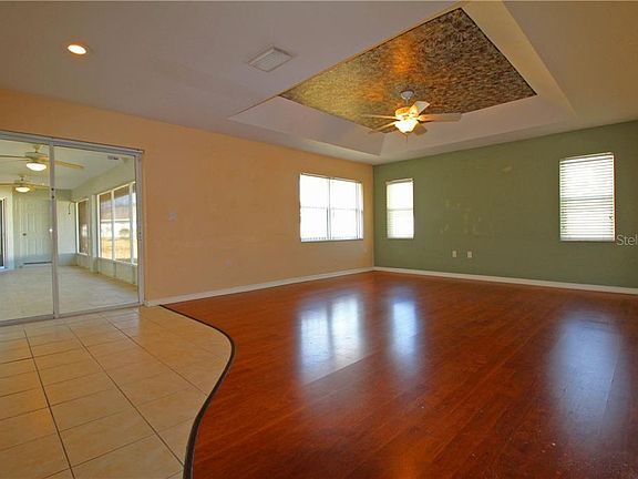 3rd image of 1564 Norwick Way