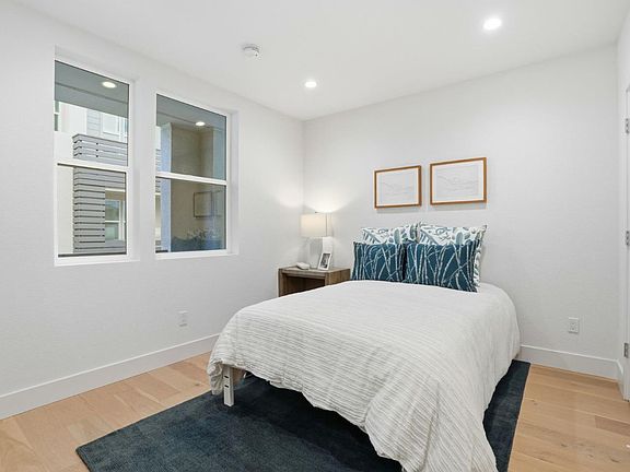 4th image of 3108 Seashell Ter