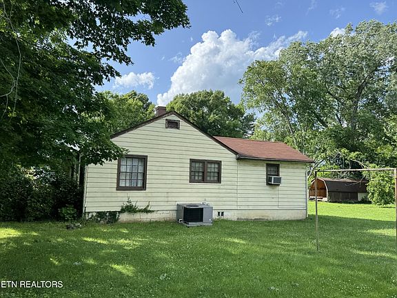 4th image of 5116 Schubert Rd