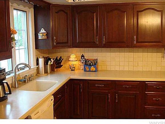 3rd image of 55 Lorelee Dr