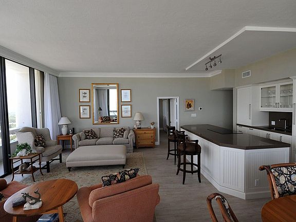 2nd image of 5400 Ocean Blvd APT 17-3