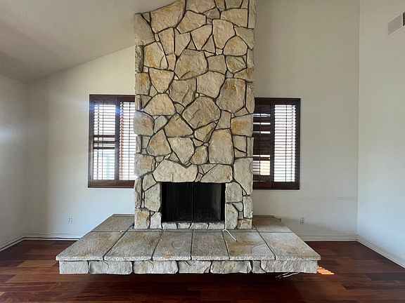 Gas Fireplace & stone mantel