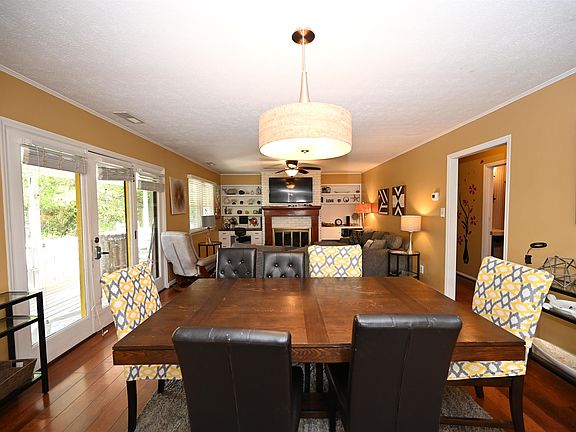 5th image of 401 Oak Lake Circle