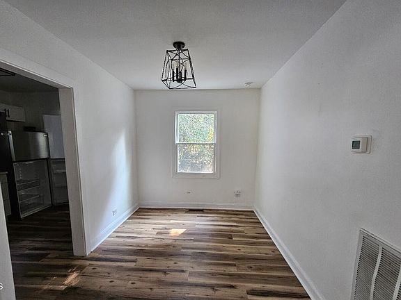 4th image of 1705 Avondale Dr
