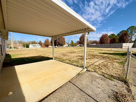 5th image of 7611 Greenway Dr