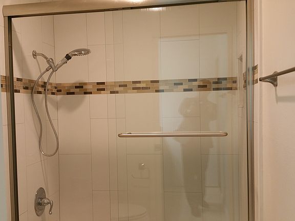 4th image of 729 S Hobart Blvd APT 14