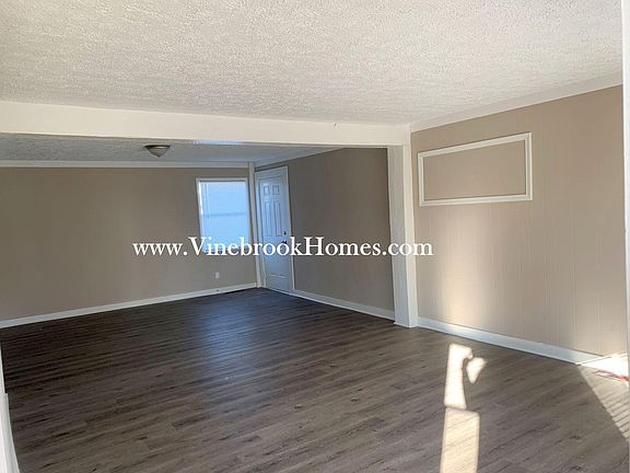 5th image of 2310 S Lynhurst Dr
