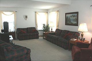 3rd image of 1129 Bradbury Cir