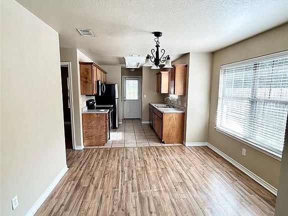 3rd image of 127 Bolero Way