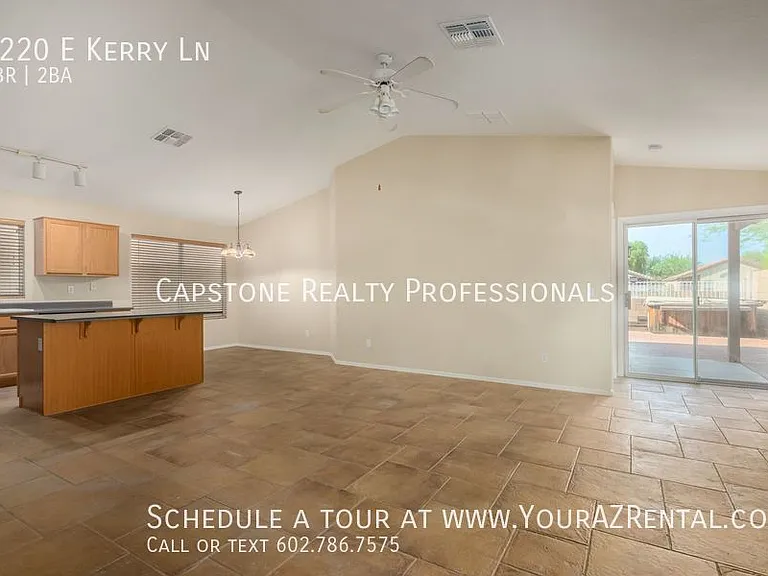 3220 E Kerry Ln — Photo 4