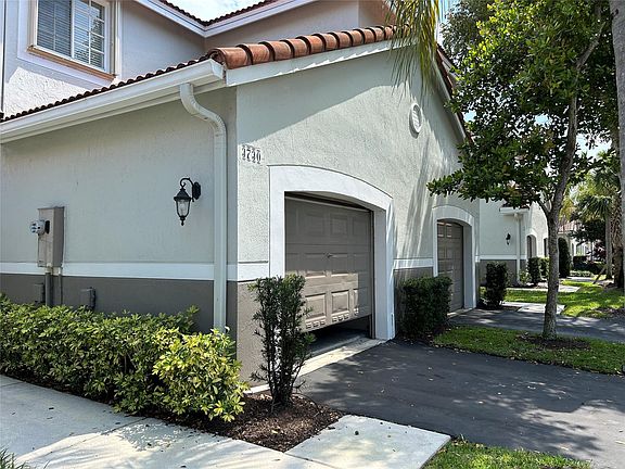 3rd image of 3730 San Simeon Cir