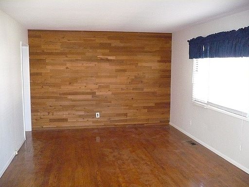 5th image of 166 Halsey St