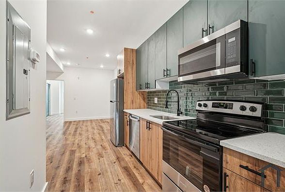 1st image of 2630 N 11th St #2