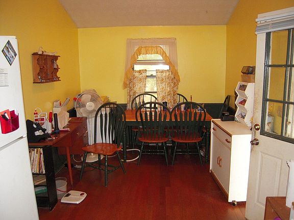 4th image of 503 W Yellow Wood Dr