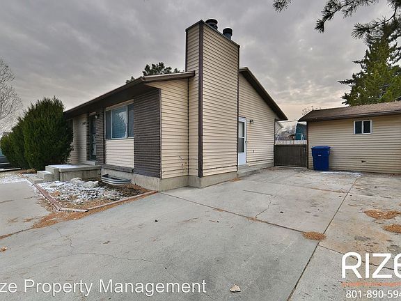 3rd image of 5489 W Heath Ave