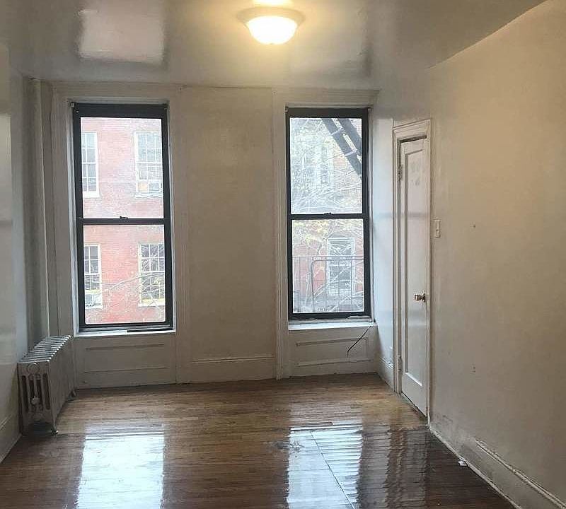 1st image of 85 Christopher St APT 3A