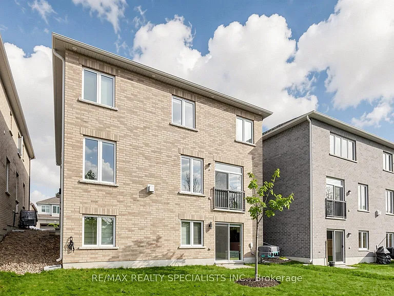 250 Chippewa Ave — Photo 42