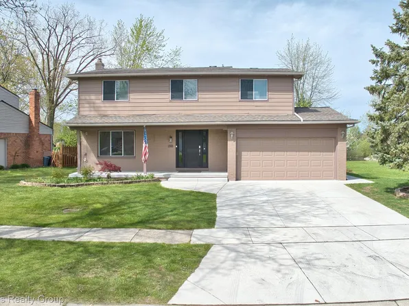 1901 Woodgate Dr, Troy, MI 48083