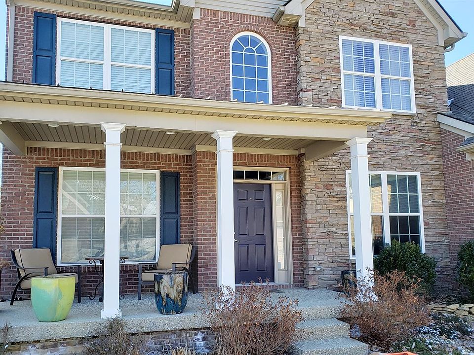 1st image of 812 Urton Woods Way