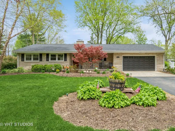 23 Orchard Ave, Oswego, IL 60543