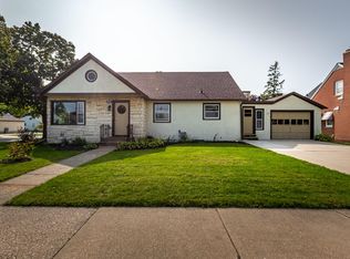 2160 Jackson St, La Crosse, WI 54601